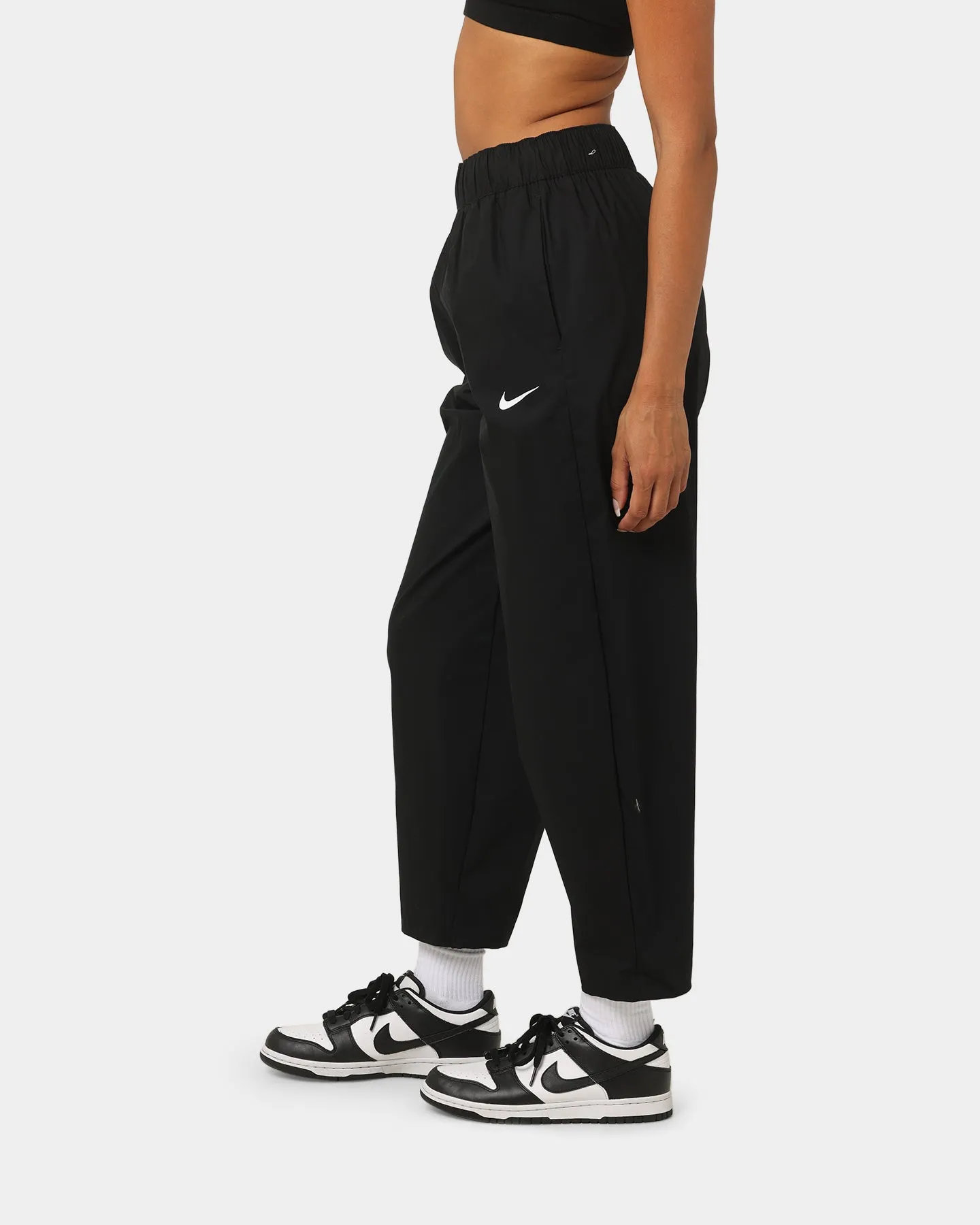 Nike Women's Sportswear Essential High-Rise Woven Pants Black/White