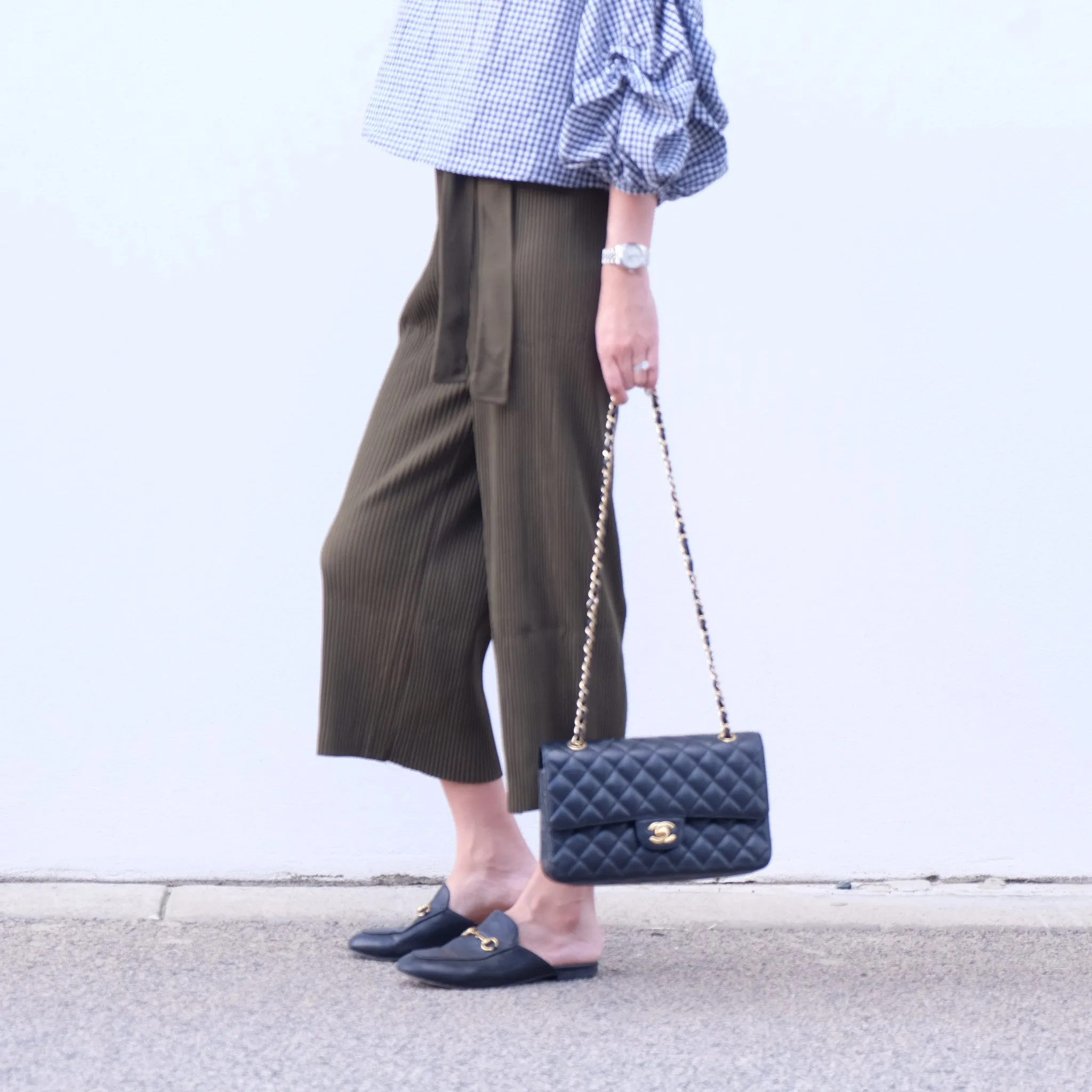 NIKI KHAKI PLEATED CULOTTES PANTS