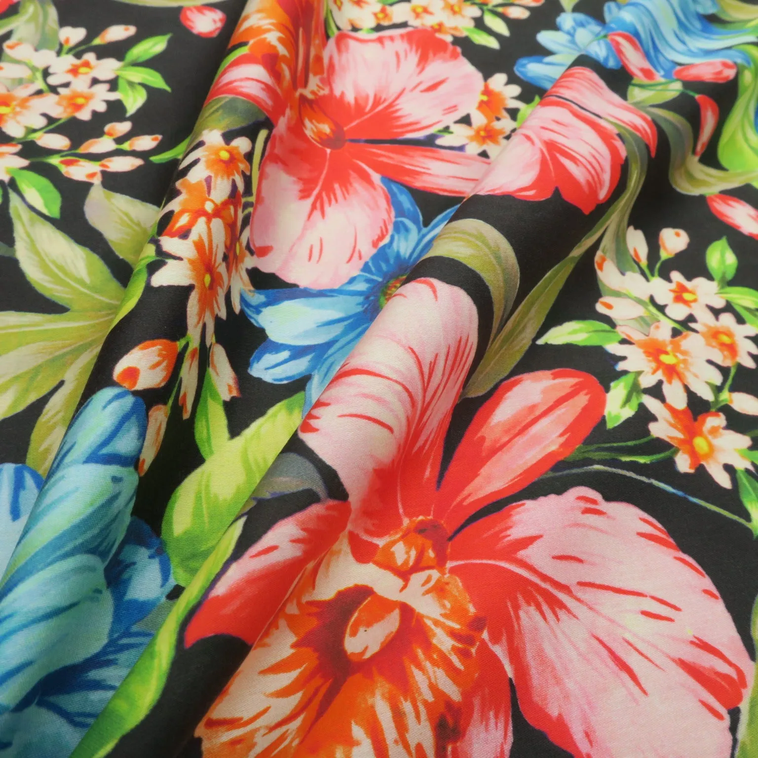 Red and Blue Orchid Floral Pattern Printed Cotton Pierre Cardin