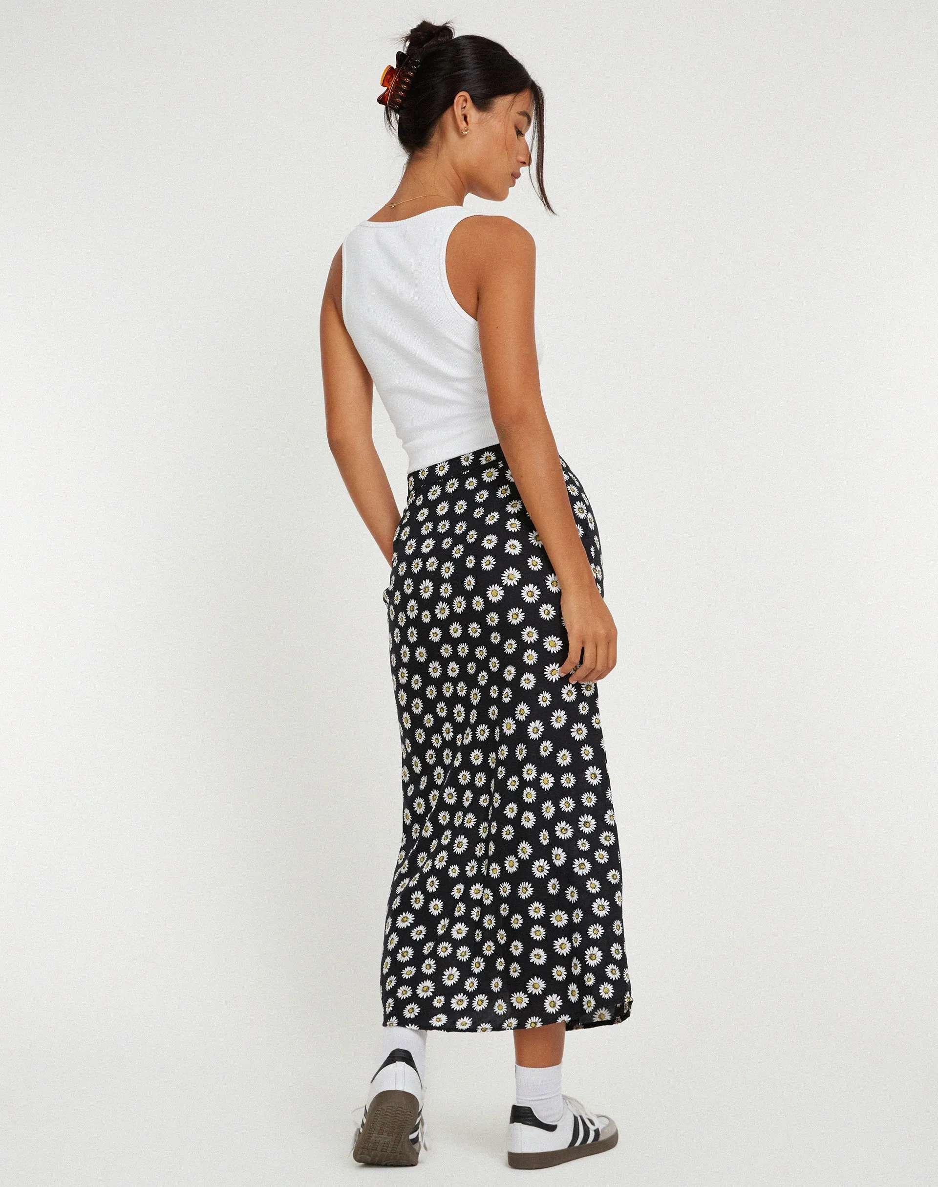 Rima Midi Skirt in Grunge Daisy Black